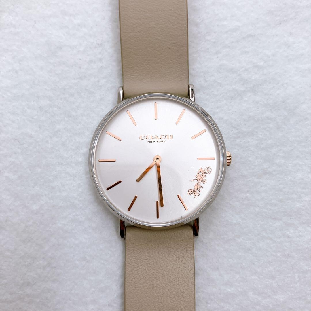 COACH Ladies’ Wristwatch in excellent condition with leather strap and carriage