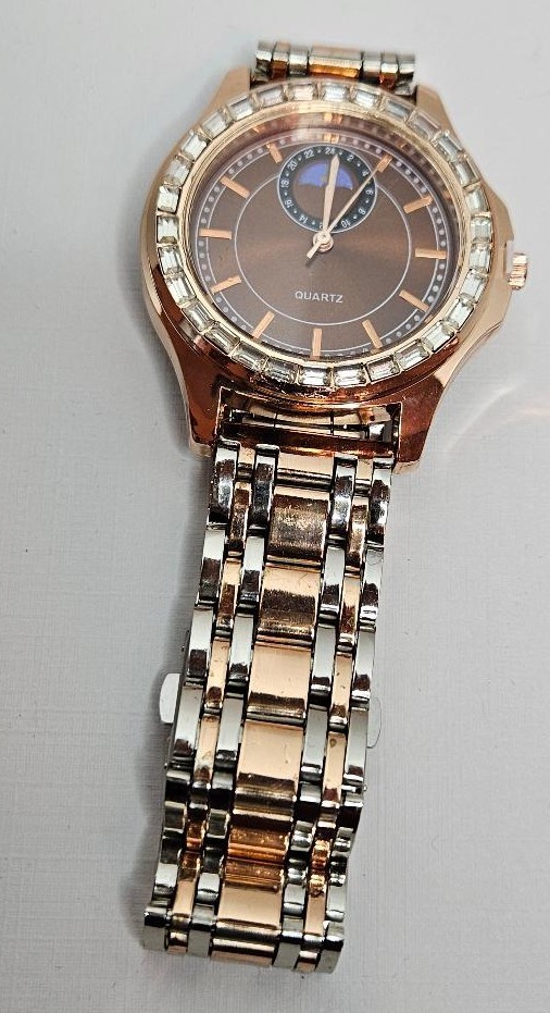 Everfall Unisex Watch -Two-Tone SS – Quartz Mov’t – Chocolate Cresent Dial