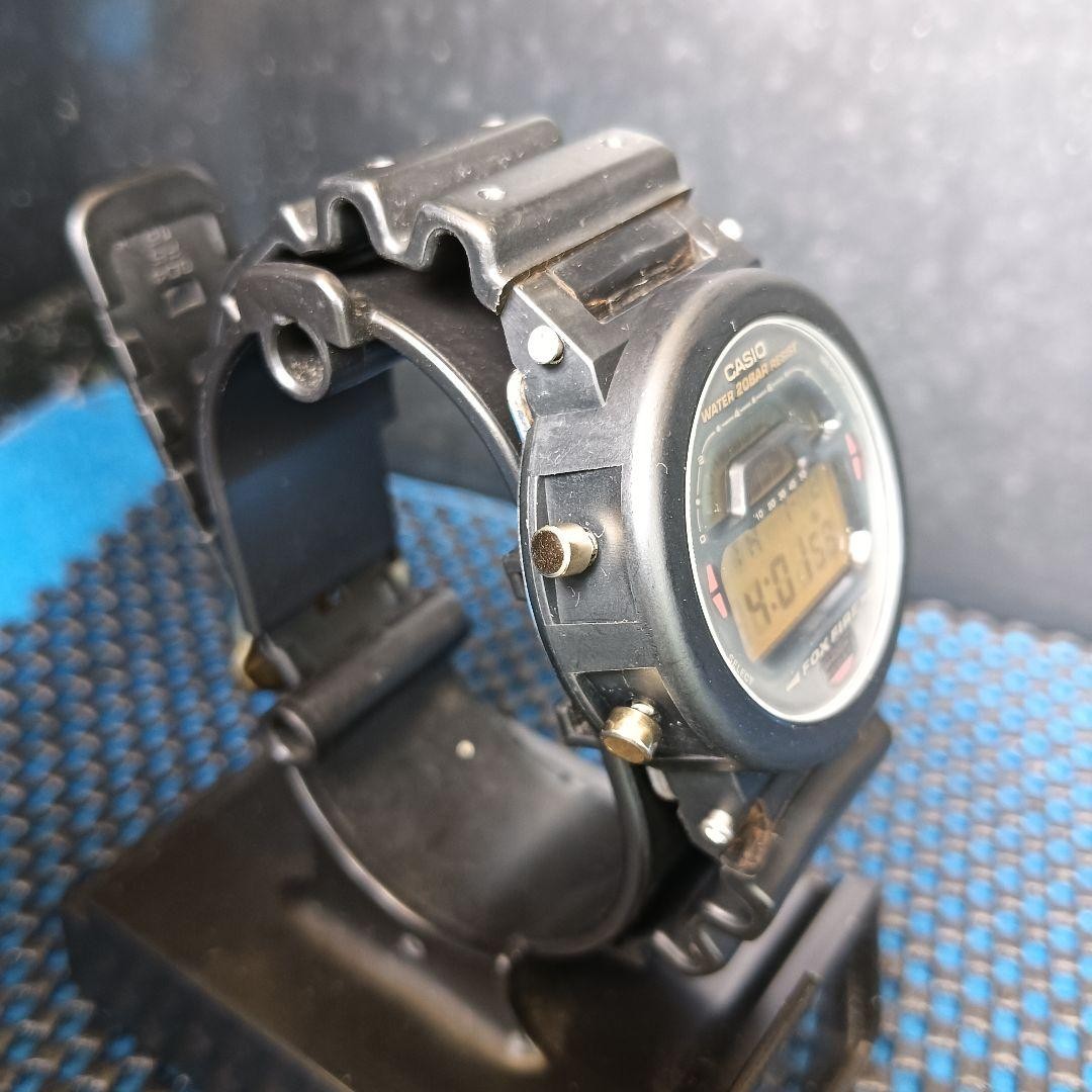 [Working item] G-SHOCK DW-8700 (bezel/belt loop missing) Junk