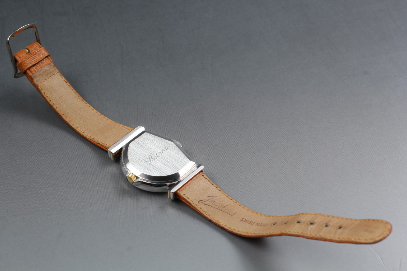 【Mint Full Set] Jean D’Eve Large Sectora Jump Hour Retrograde 31mm Quartz Watch