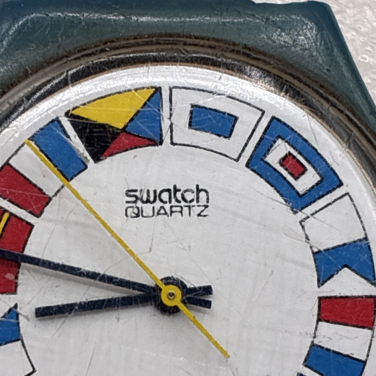 Vintage SWATCH 12 Flags Watch, Working , NO BAND 5171-P