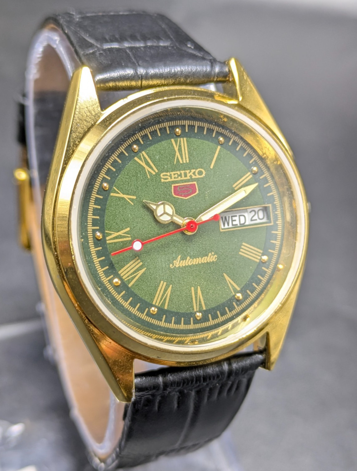 Vintage Seiko 5 automatic day date movement no. 6309A japan made men’s watch