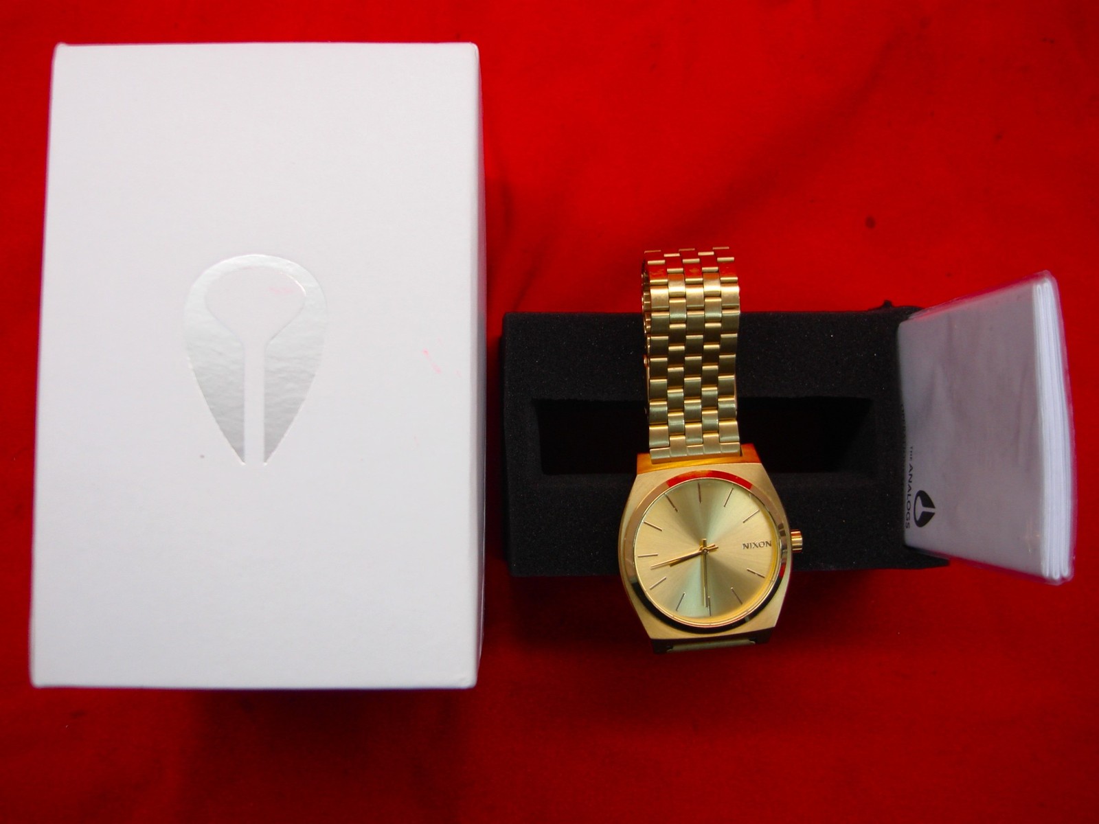 NIXON MINIMAL “THE TIME TELLER” MOD. A045 511 WRISTWATCH – NEW IN BOX