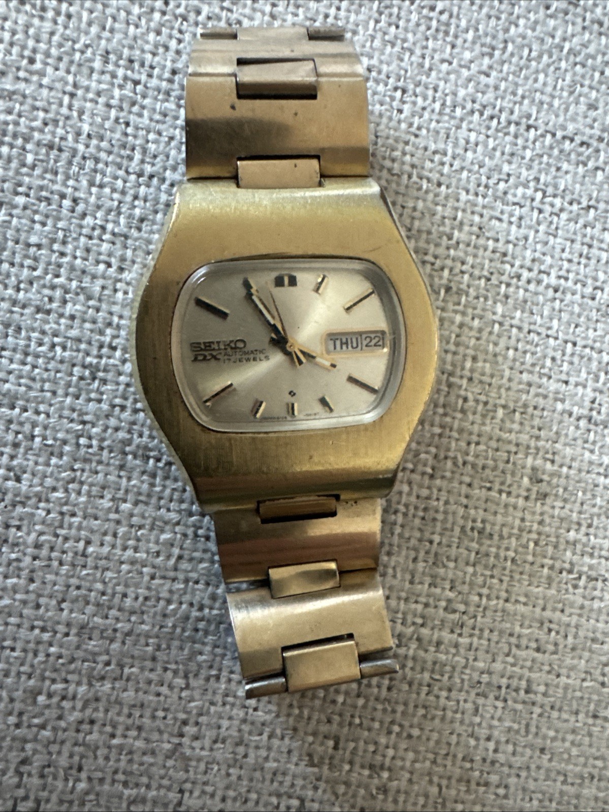 Vintage Seiko DX 6106-5467 Automatic 17 Jewels Silver TV Dial Day/Date Men’s