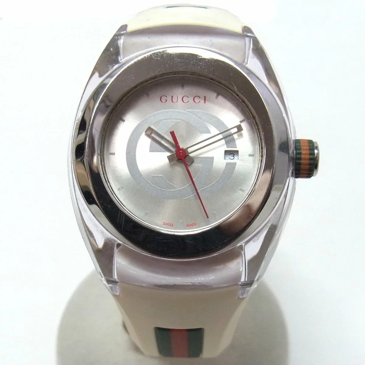Gucci 137.3 Date Rubber Strap Silver Dial Quartz Stainless Steel Watch Used