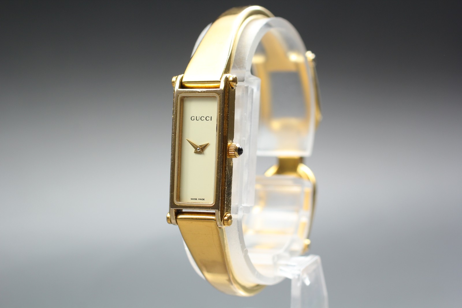 GUCCI 1500L Gold Rectangle 12mm Bangle Quartz Women’s Watch [Near MINT]