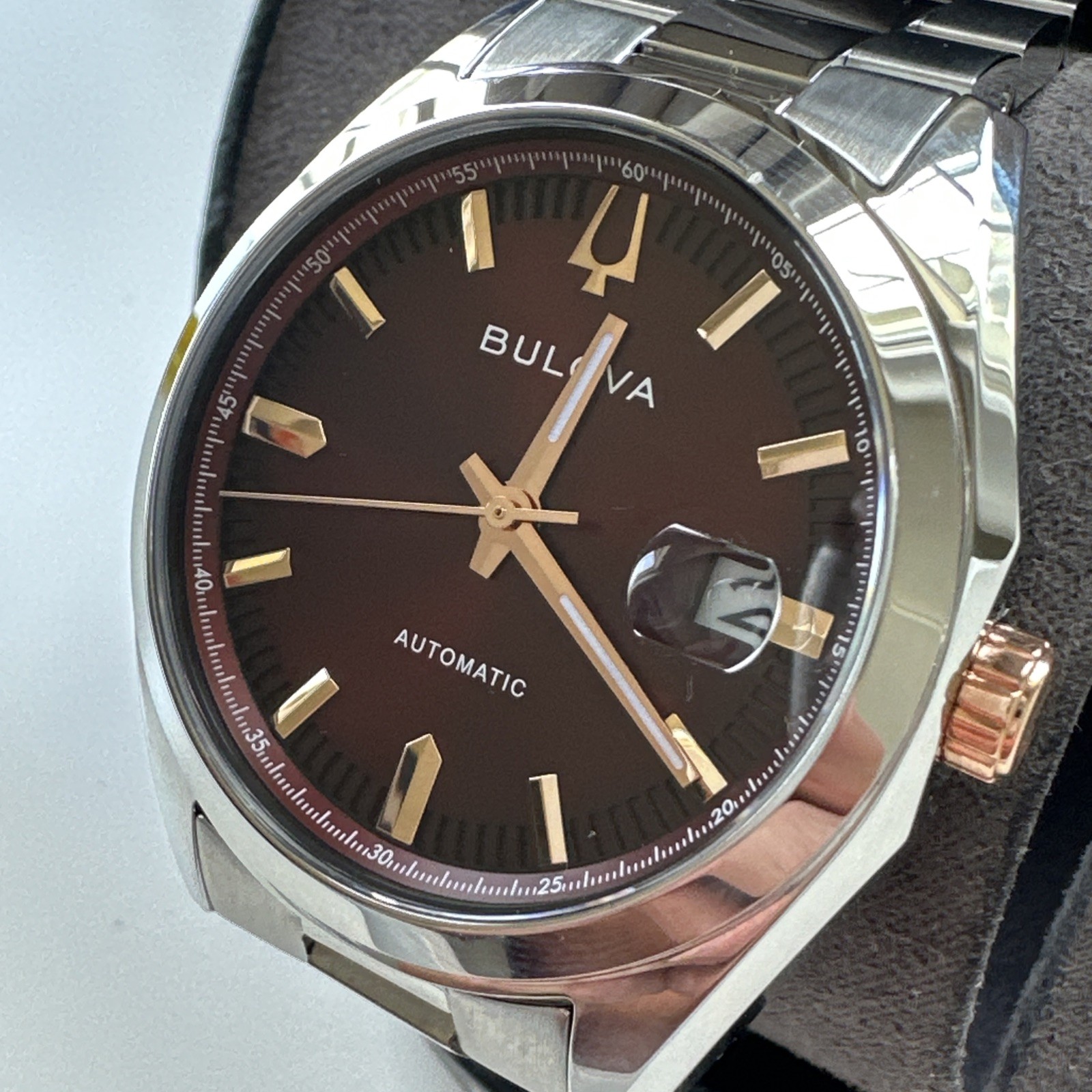 Bulova Mens Classic Calendar Automatic Silver Stainless Steel Watch 39 MM 98B422
