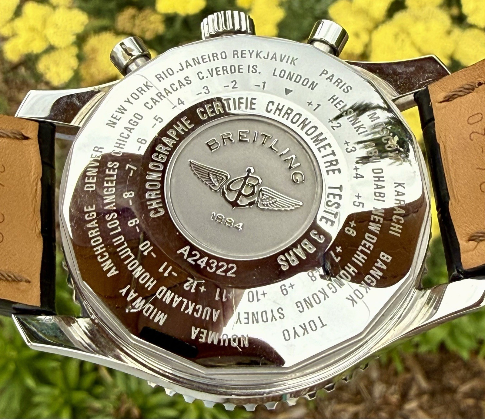 Breitling Navitimer World GMT 46mm Stainless Steel Chronograph A24322 Watch Only