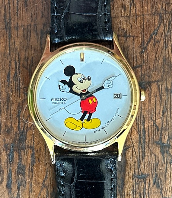 Unisex Vintage 1989 DISNEY Watch SEIKO “Mickey Mouse ” Mint 18 MM Black Leather