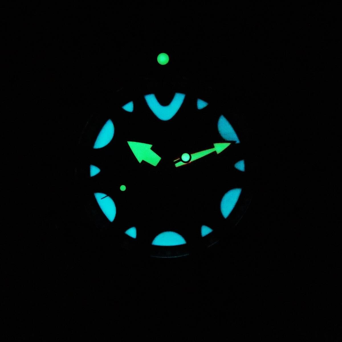 with Defects Citizen Eco Drive Promaster MARINE Black Diver’s Watch CITIZEN