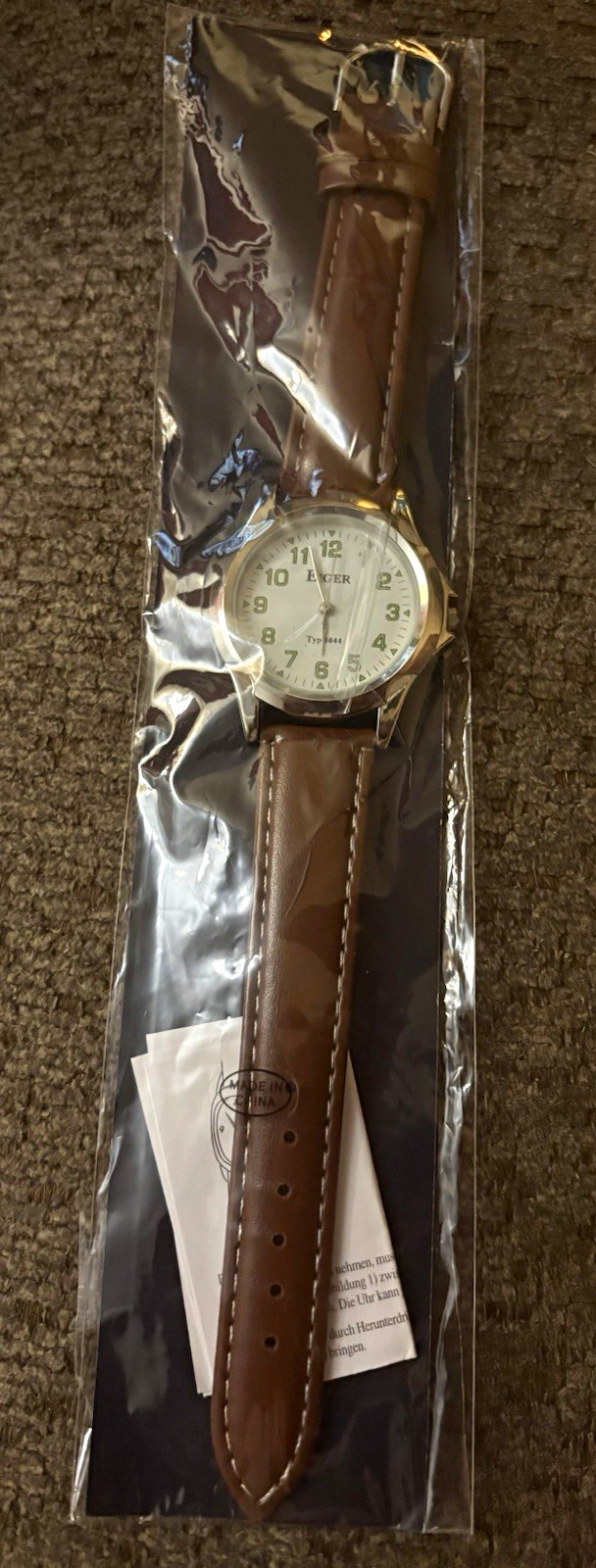 Eiger Typ 1044 Quartz Analog Wristwatch White/Green Dial Brown Leather Strap