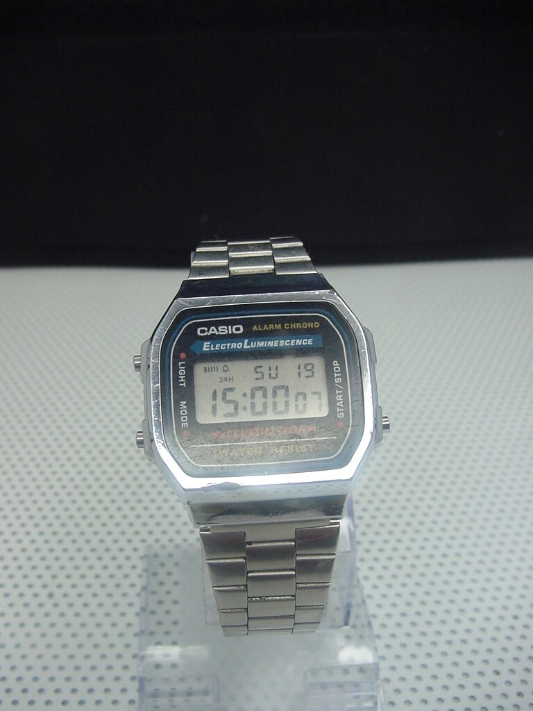 VINTAGE CASIO A168 ALARM CHRONOGRAPH ILLUMINATOR WATCH