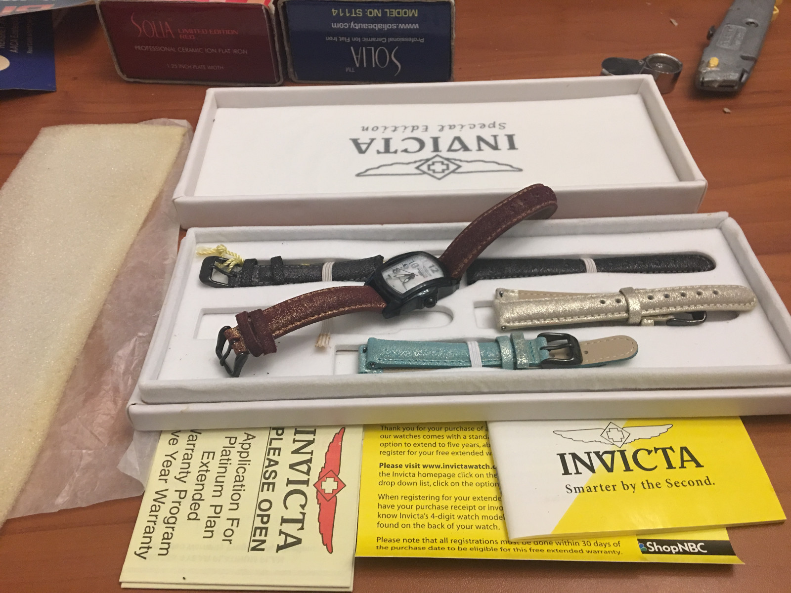 INVICTA SPECIAL EDITION WATCH WITH 4 DIFFERENT BANDS