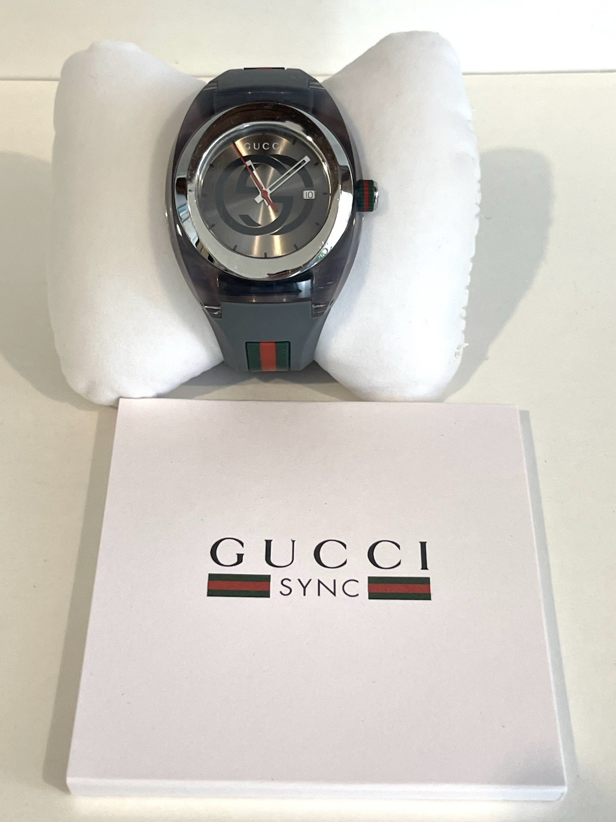 New Gucci Sync XXL YA82052 Gray Rubber Band Gray Dial Unisex Watch