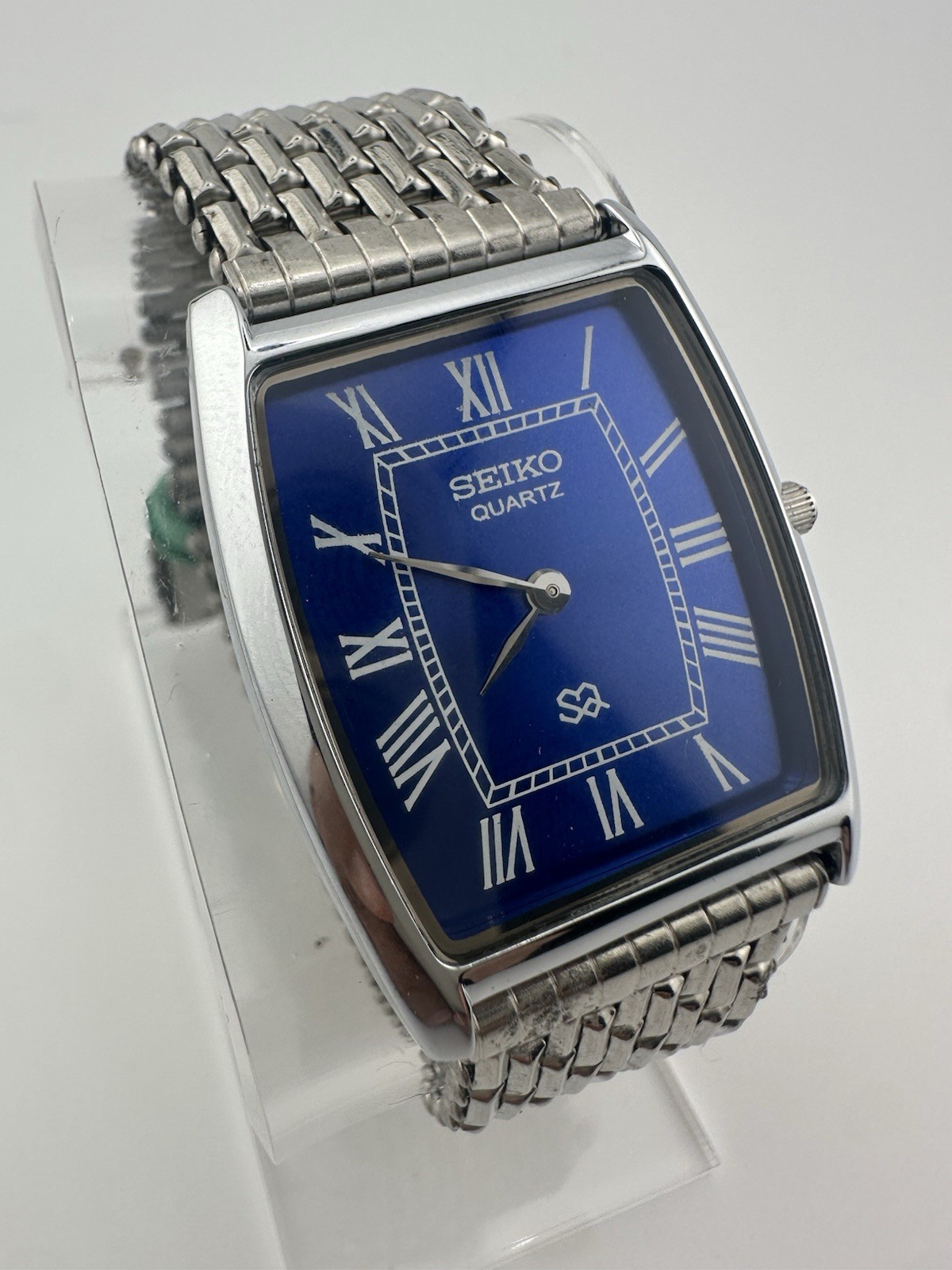 RARE BLUE Vintage Seiko Slim Quartz Men’s Wrist Watch