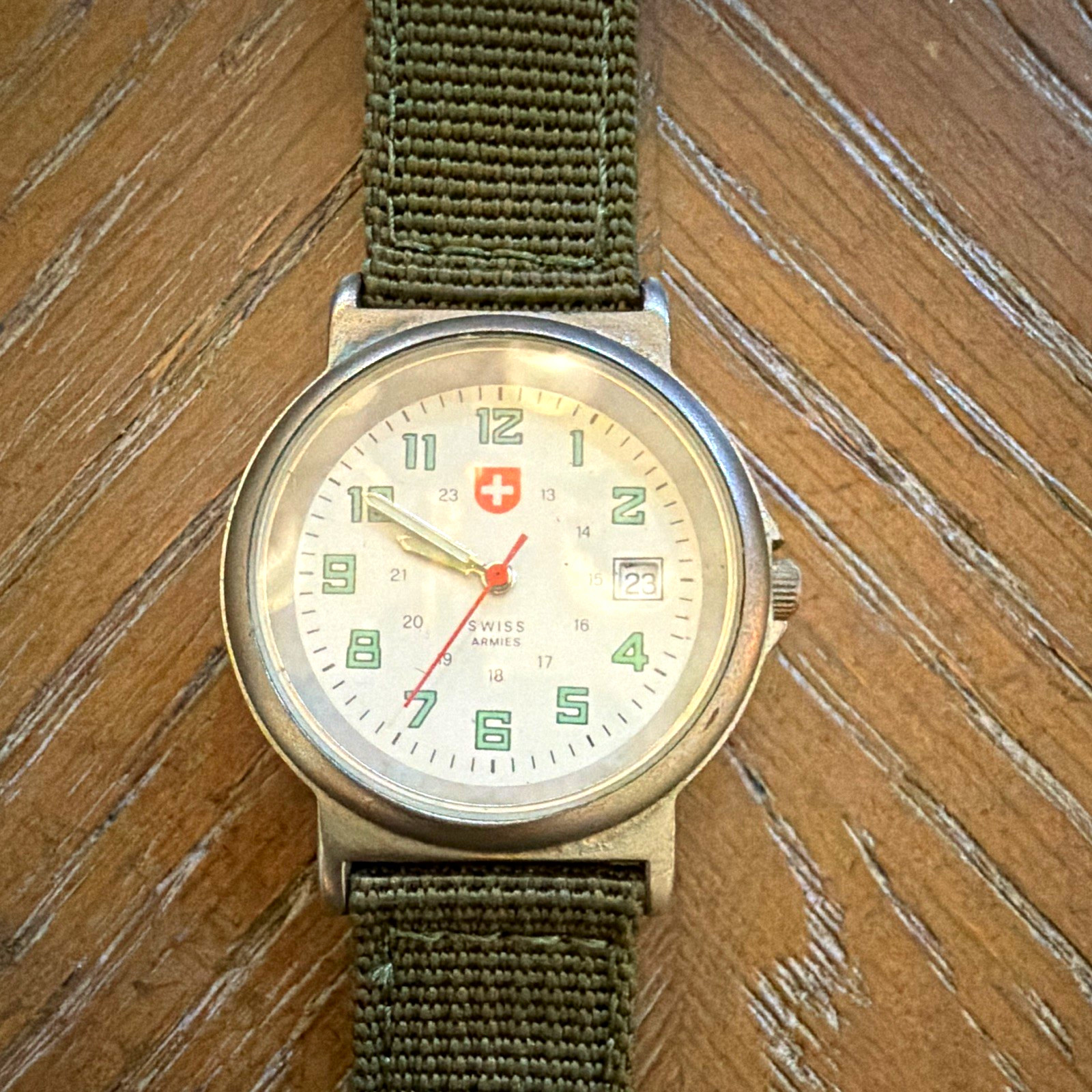 Swiss Army Quartz Analog Watch White Dial Arabic Date Silver Steel Green Nylon