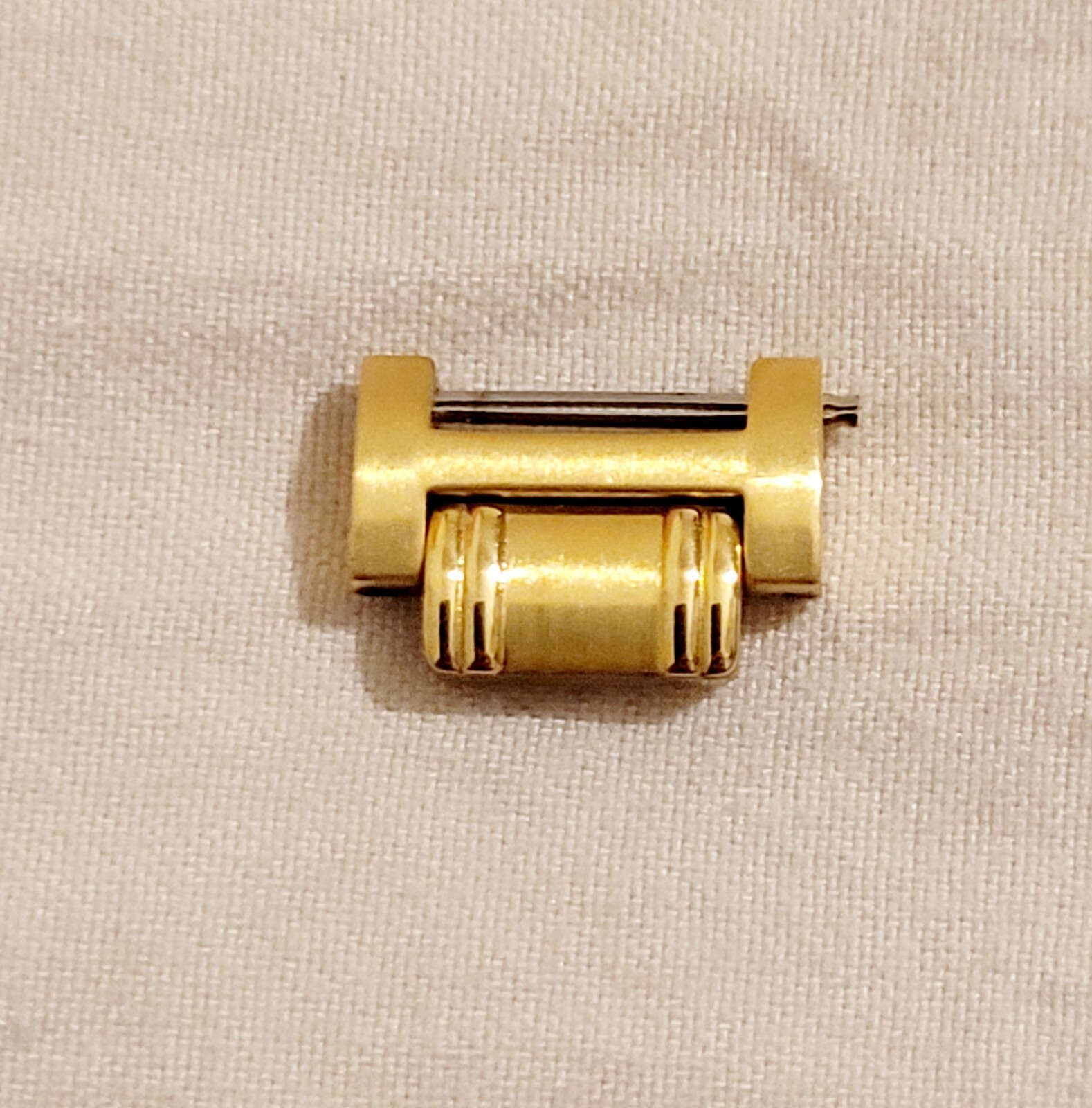 Gucci 9200L Bracelet Links Ladies💃, Authentic Swiss Made,Gold Color,12 MM,New.
