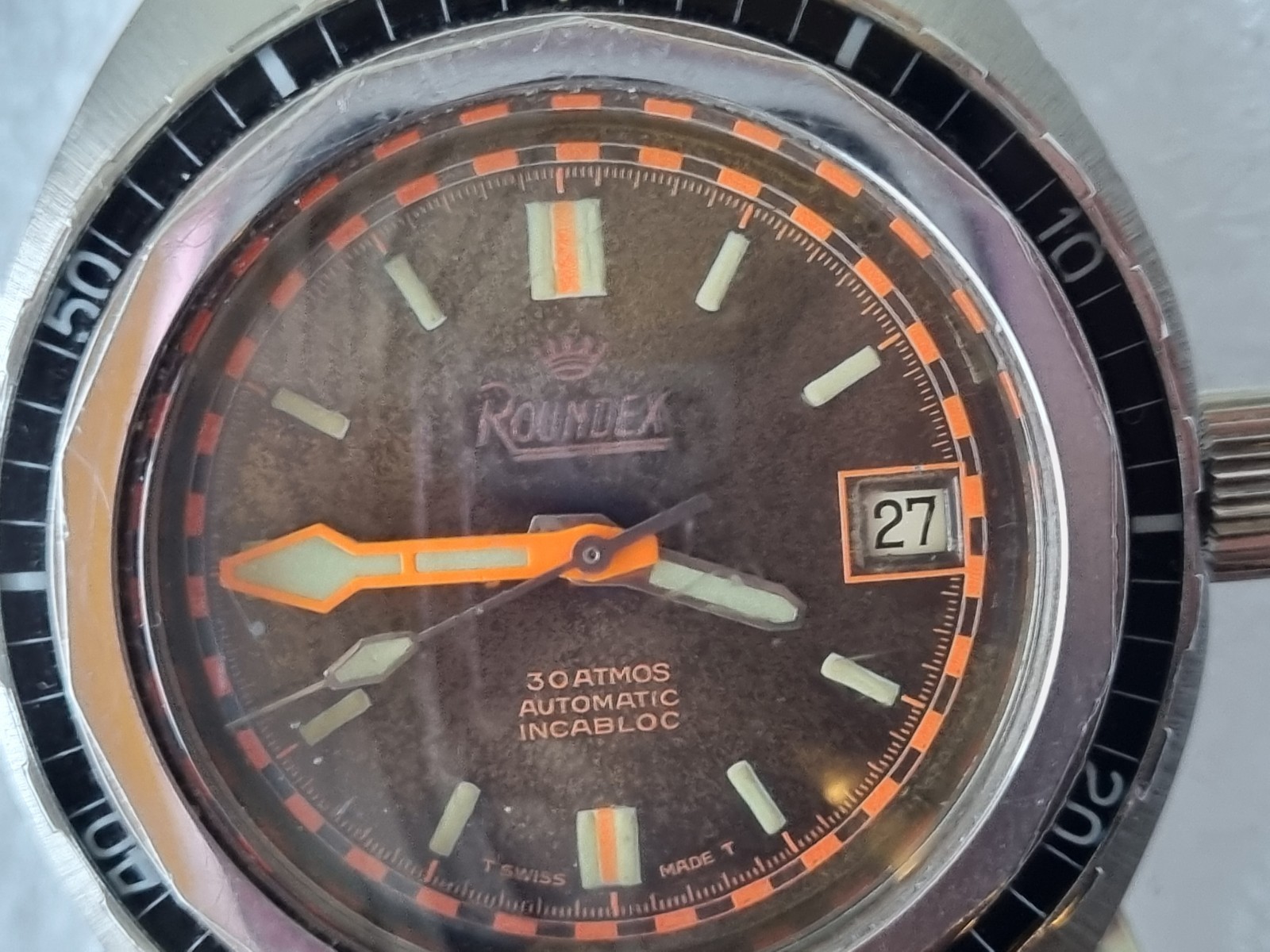 Rare Roundex Sub 30 Atm Automatic-date Bakelite Vintage Watch Swiss Big Casse