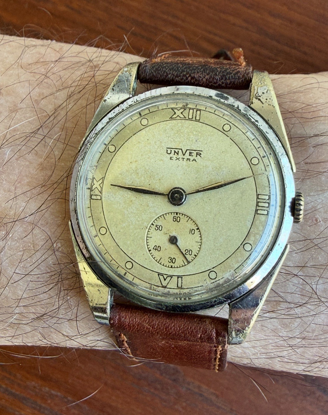VINTAGE UNVER SWISS WATCH MANUAL WIND ORIGINAL FANCY DIAL sub seconds