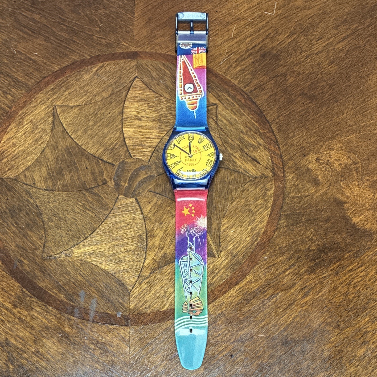 watch Hong Kong 1st July 1997 Quartz Analog 34mm Blue Case Multicolor