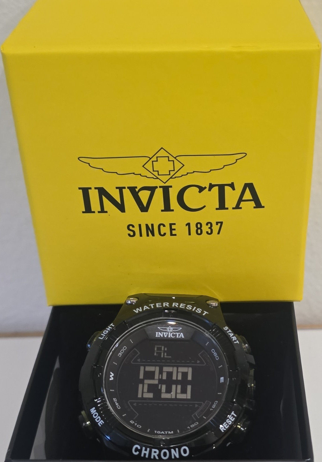 49049 – Invicta Racing Burnout Digital Men’s Watch 52mm Transparent, Dark Green