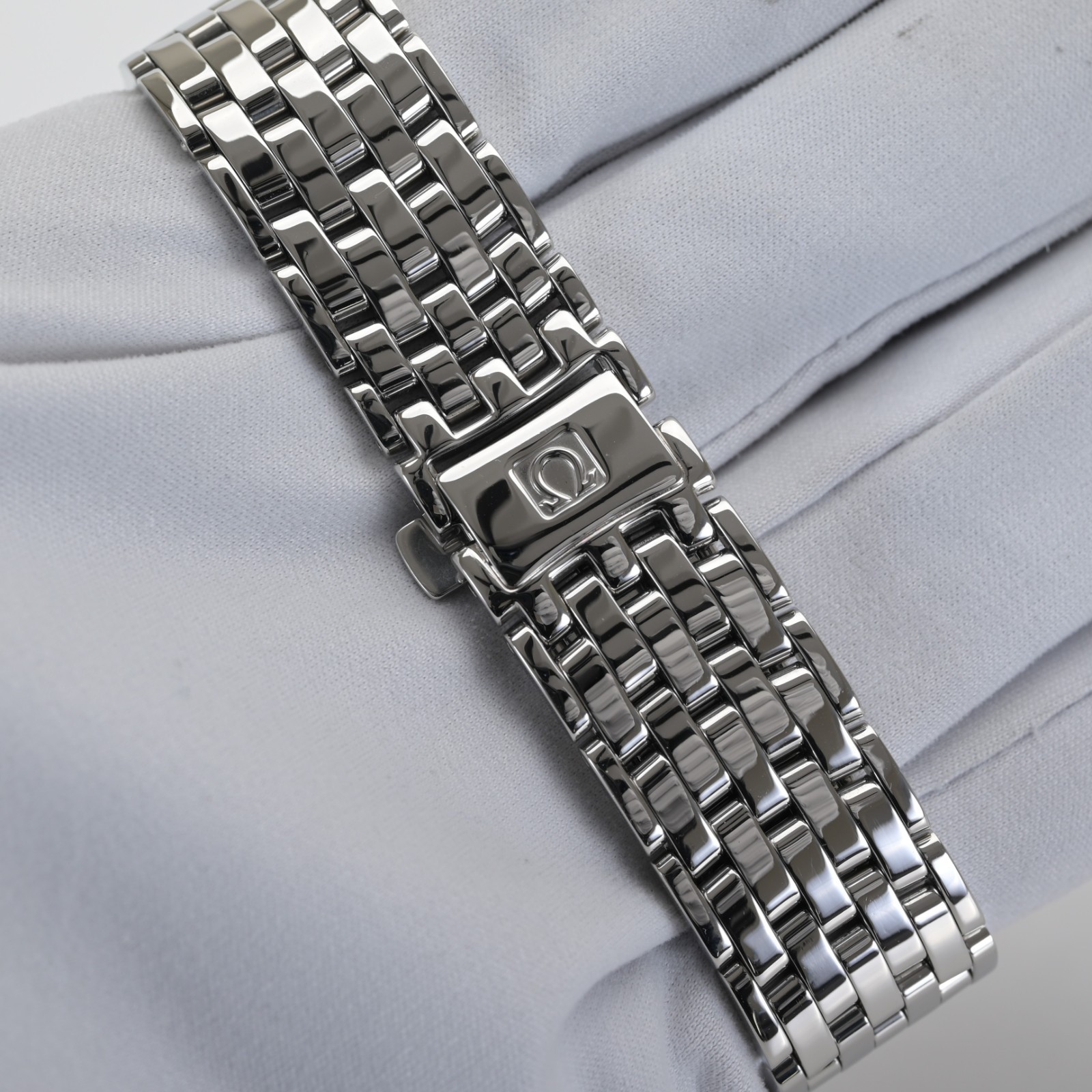 OMEGA DeVille Prestige 4510.31.00 Quartz 34.4mm Silver Watch