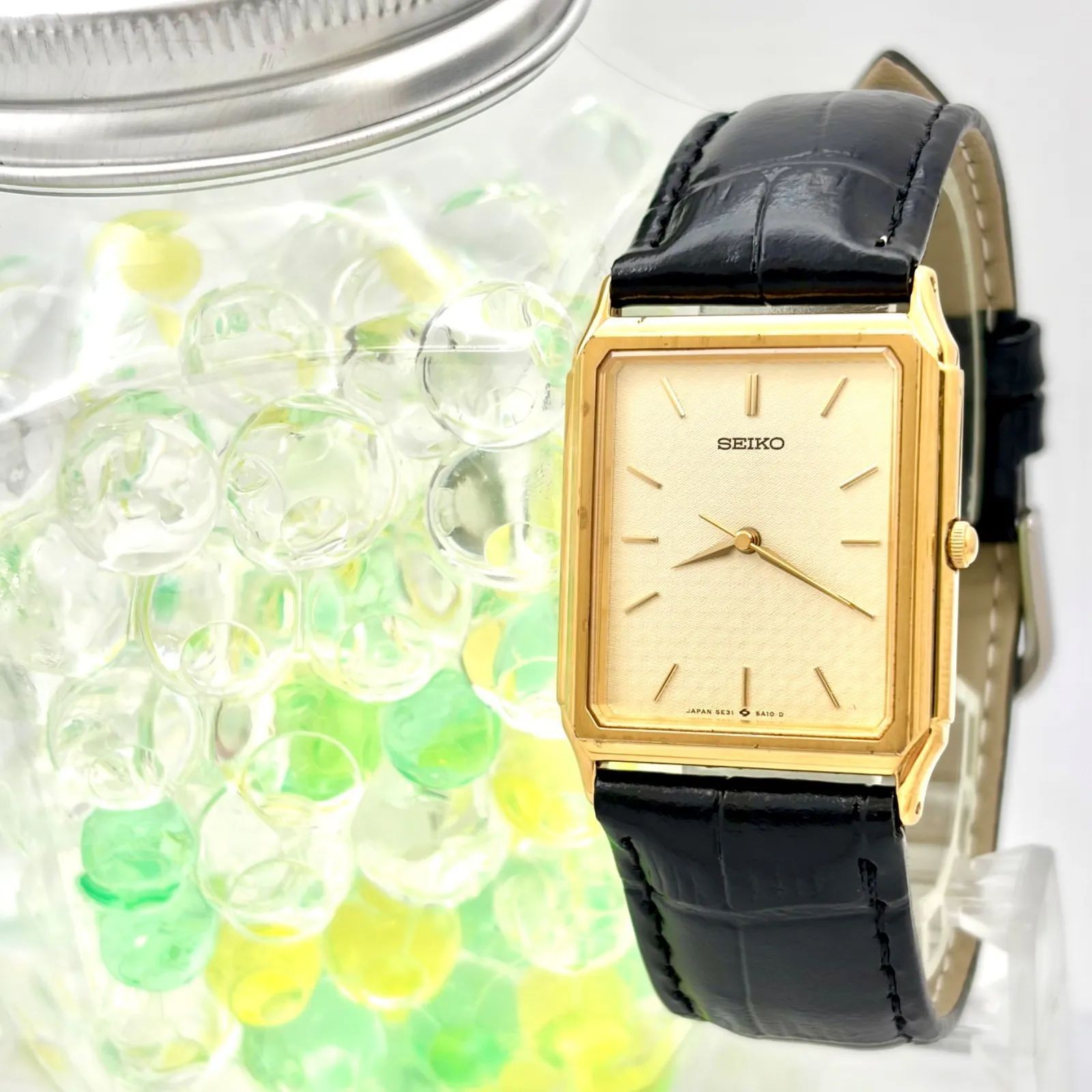 Seiko Men’s Gold Rectangular Quartz Watch 5E31-5A10 Battery Used