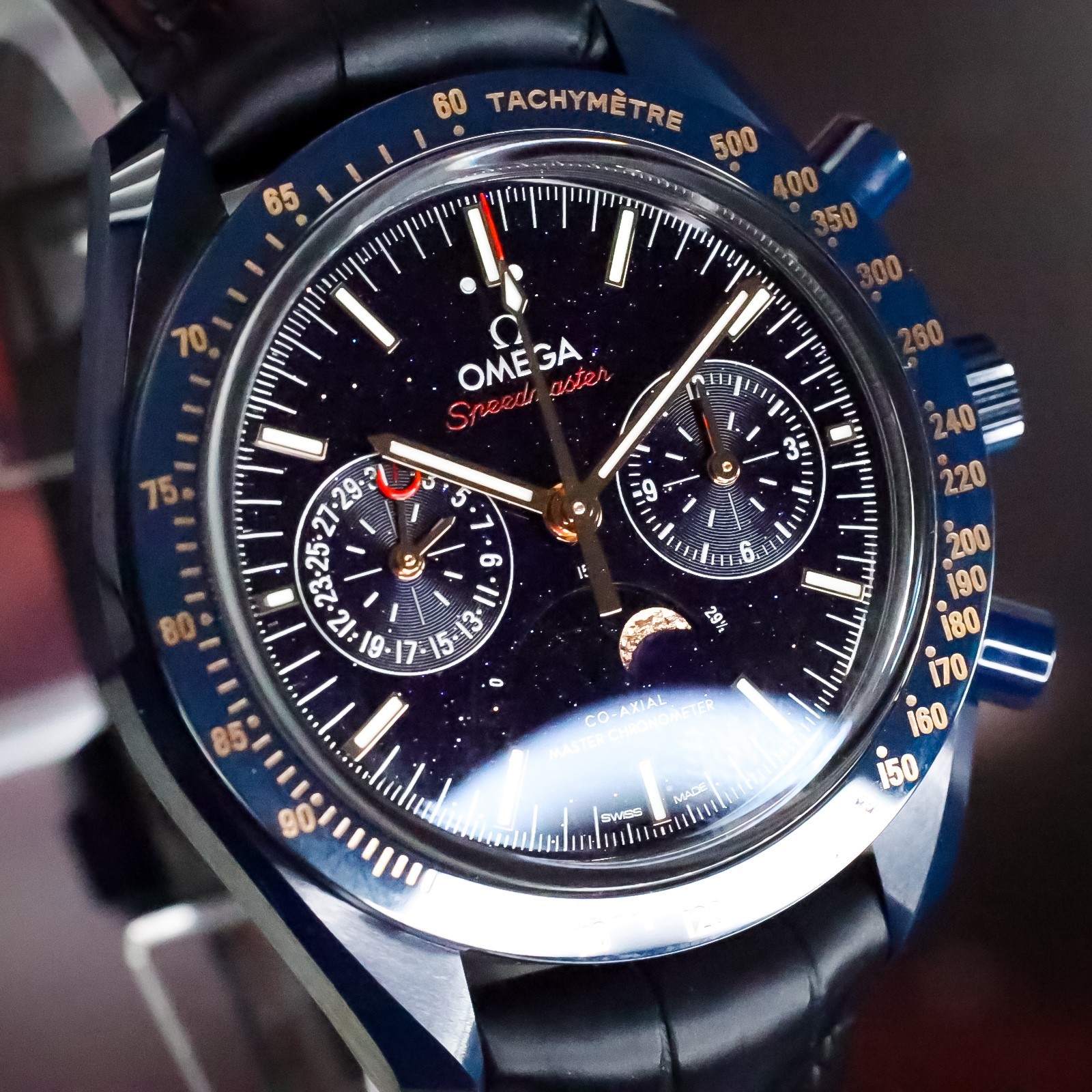 OMEGA Speedmaster Moonphase 304.93.44.52.03.002 Blue Side Of The Moon Full Set