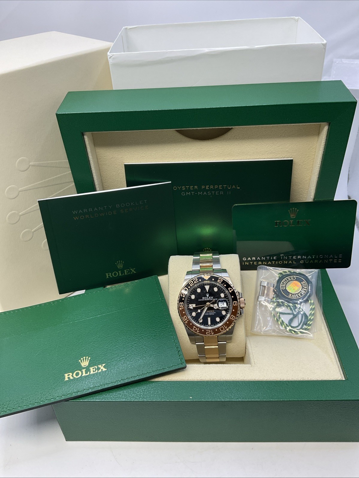 ROLEX GMT-MASTER II Black/Brown Bezel Two-Tone Root Beer MEN’S Watch 126711CHNR