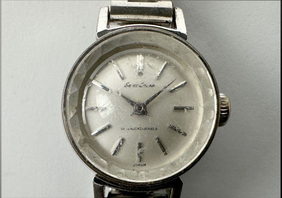 SEIKO wristwatch, manual winding, working condition.