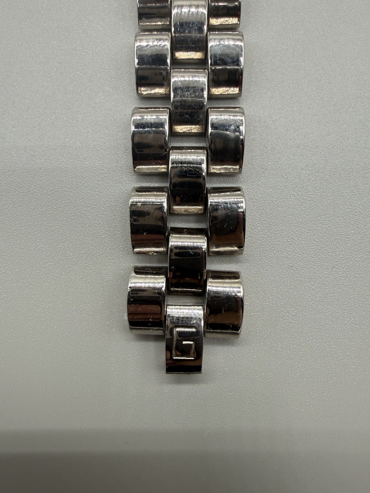 Gucci 3600L Guccissimo Watch – Stainless Steel “G” Bezel – Swiss Made – Running