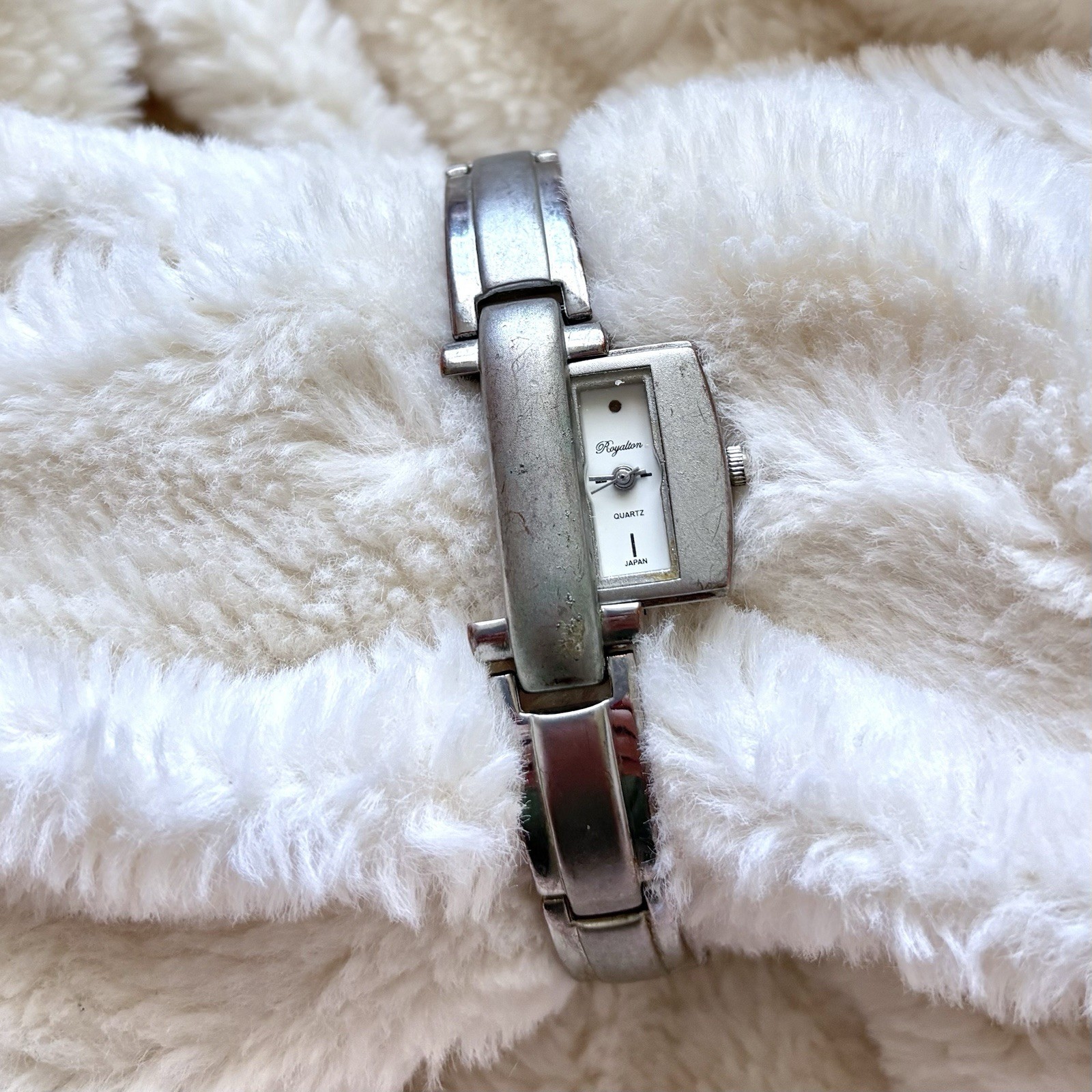 Vintage Royalton Slide Out Womens Watch 18mm Silver Tone New Battery 7″
