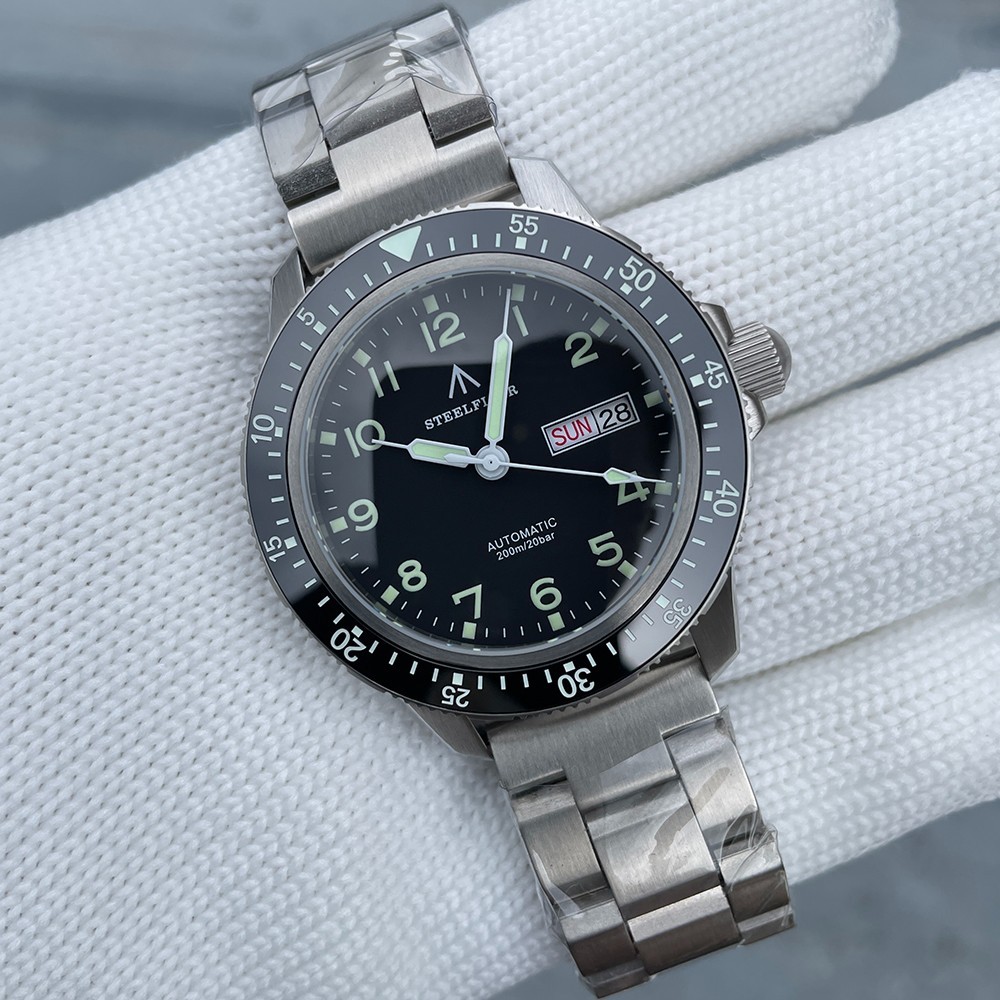 Steeldive Steelflier SF787, Classic Pilot, NH36, Sapphire, Lume, Diving,Bracelet