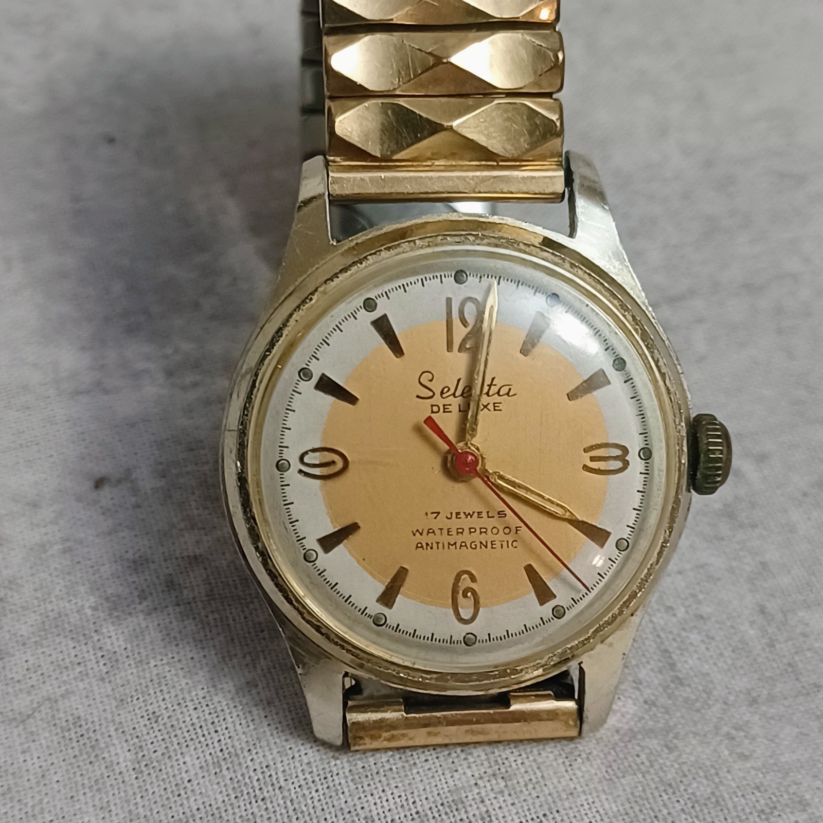 VTG Selecta De Luxe 17 Jewels Automatic Watch runs waterproof anti-magnetic