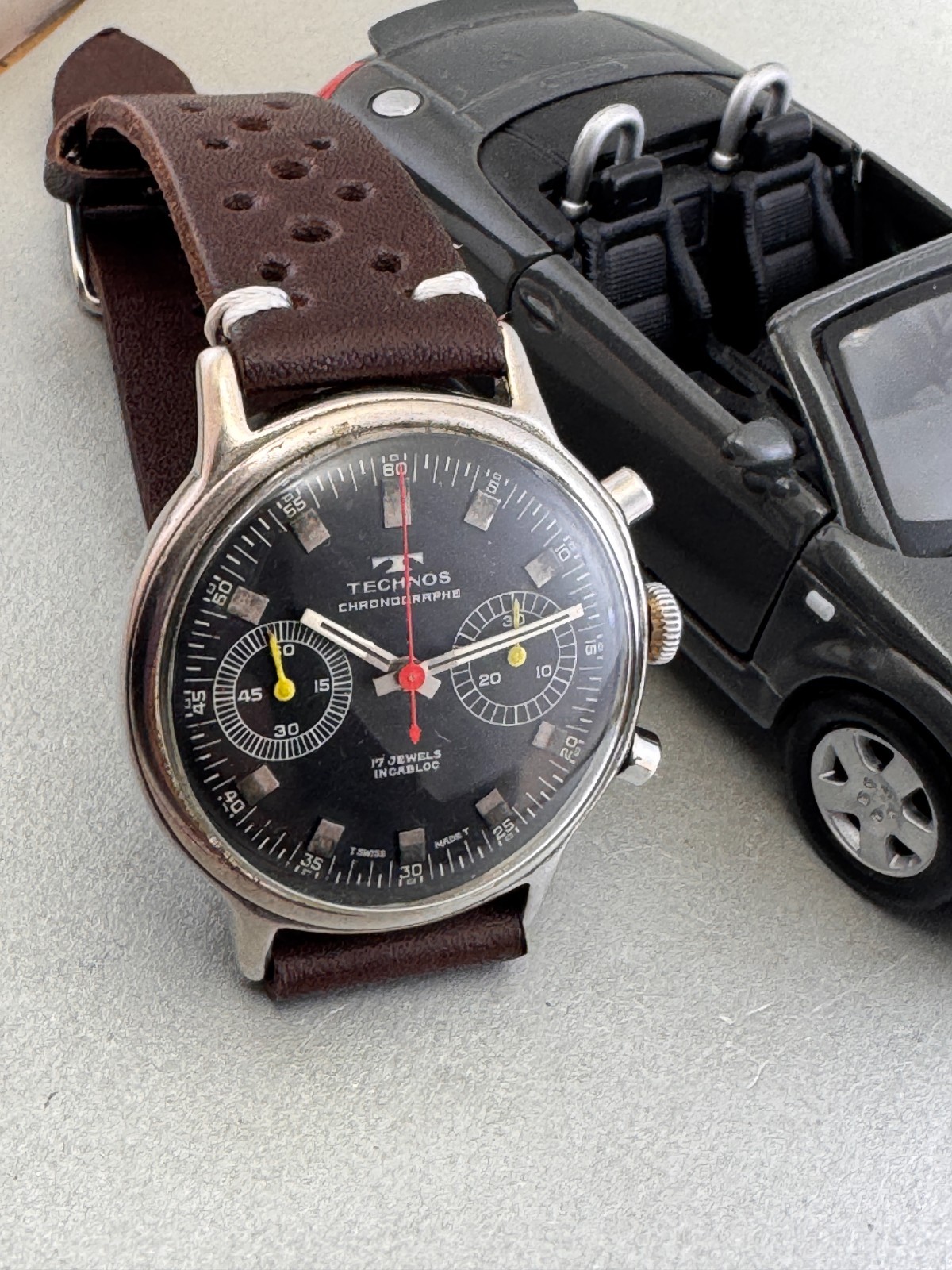 VINT TECHNOS CHRONOGRAPH BLACK GILF DIAL NEVER RESTORED CAL V 7733 wind ca 60
