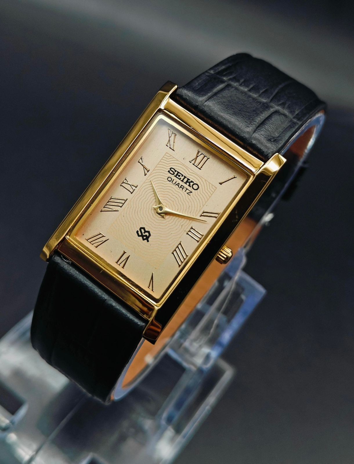 Rare Vintage Seiko Slim Quartz Men’s Wrist Watch