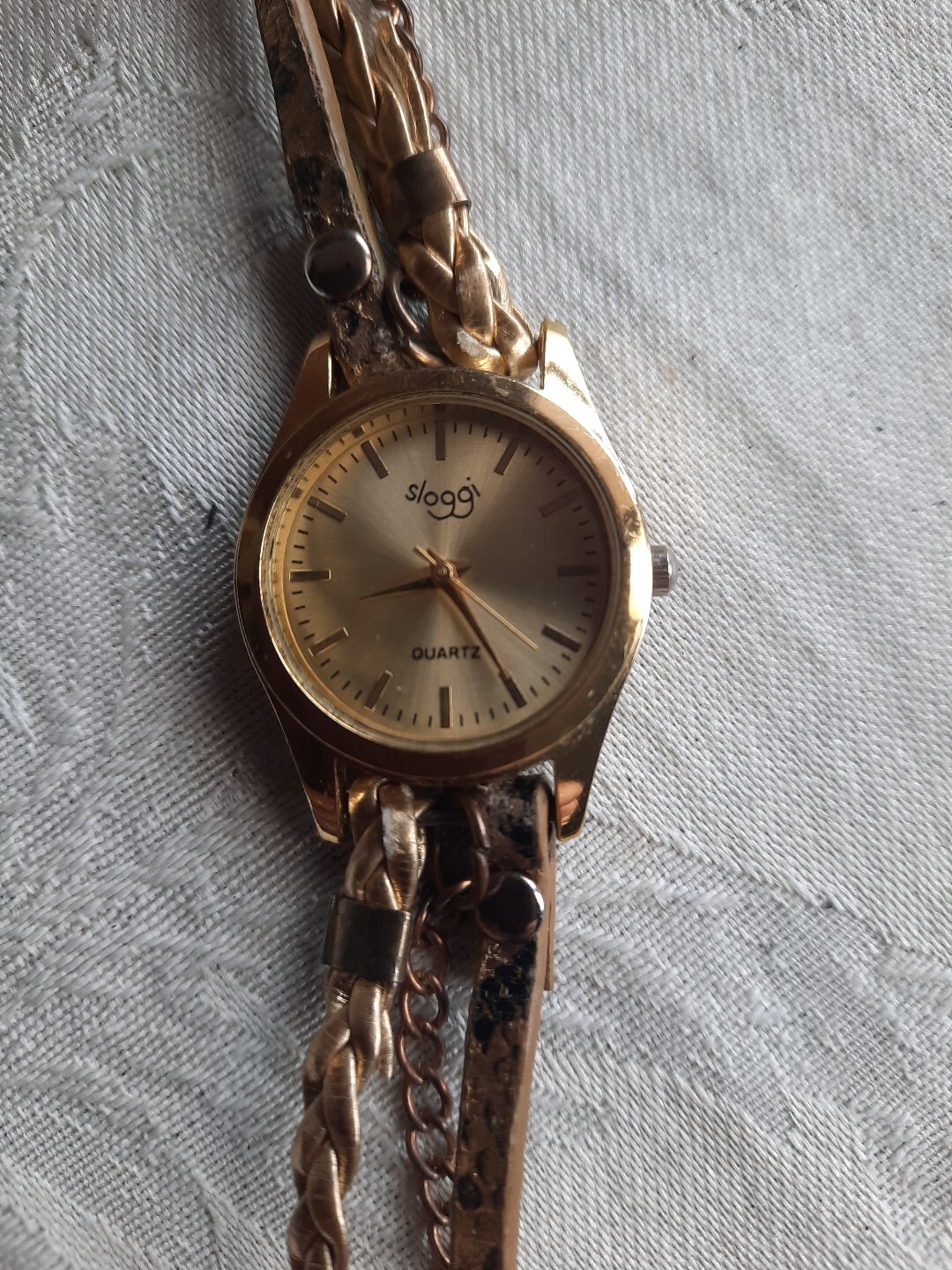 Sloggi STYLISH Gold Toned Women’s Wristwatch w/ Wrap Around Strap Band, new batt