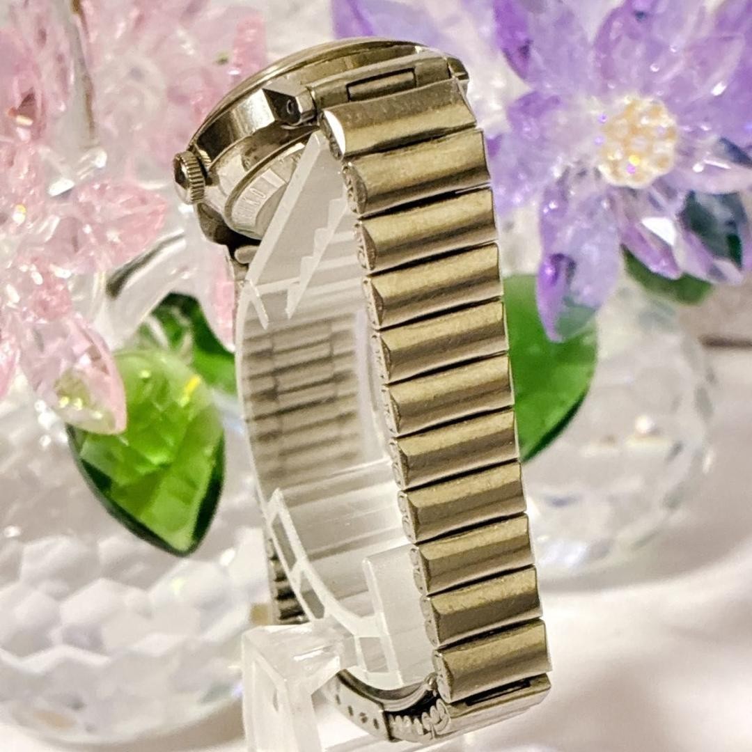 Working condition, as-is condition: Seiko 21-jewel SeikoMatic vintage wristwatch
