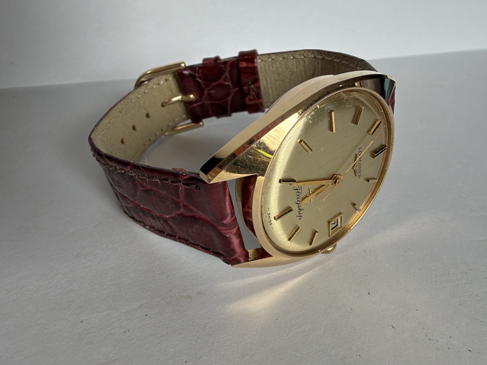 Longines Flagship Automatic 25J Date Gold Dial Gold case. Alligator band