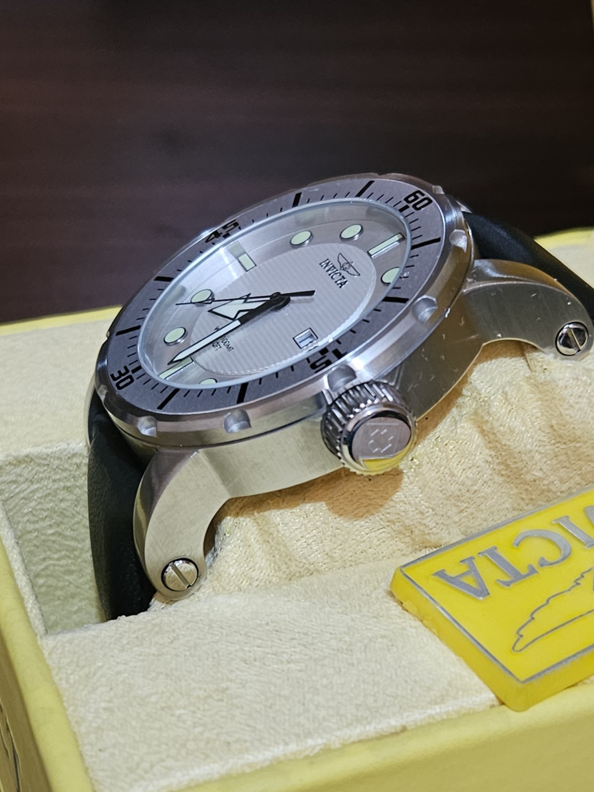 Invicta Men’s Pro Diver Model. No. 5429 – New w/Box And Tag. No Papers