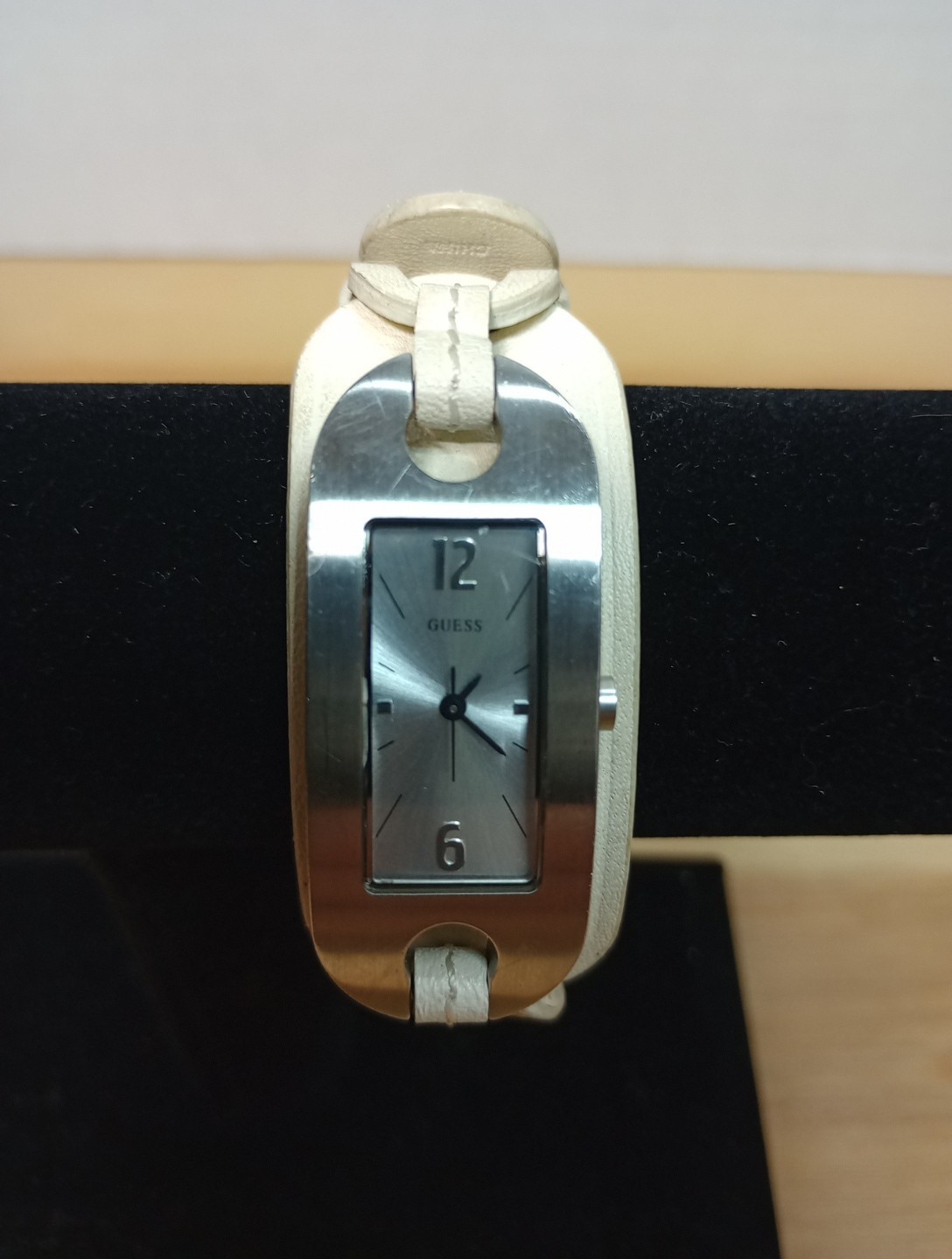 Guess Watch Womens With Original Leather Band G66374L Japan Movement