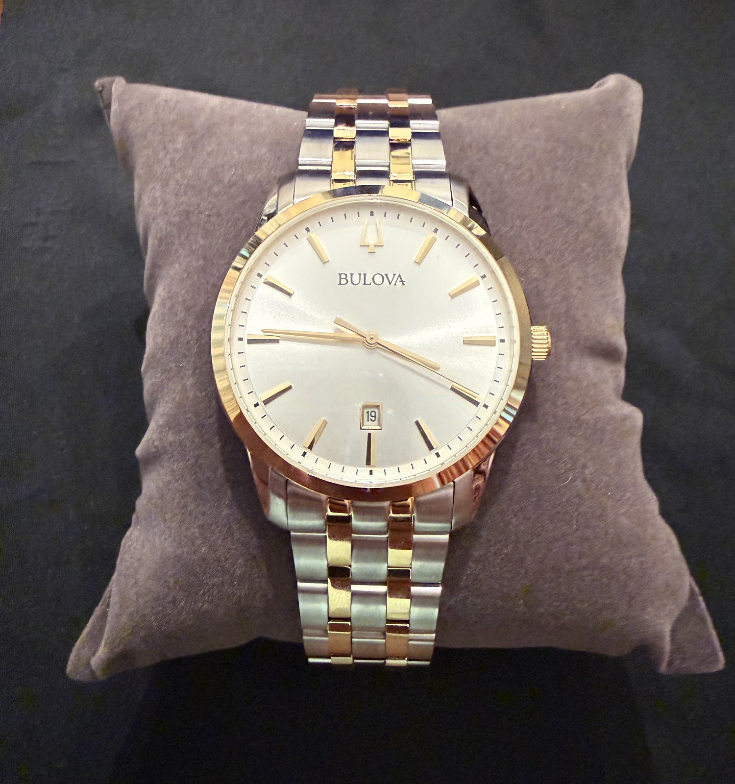 Great Looking Bulova Sutton Collection Men’s Gold & Silver Watch new, with Box!!