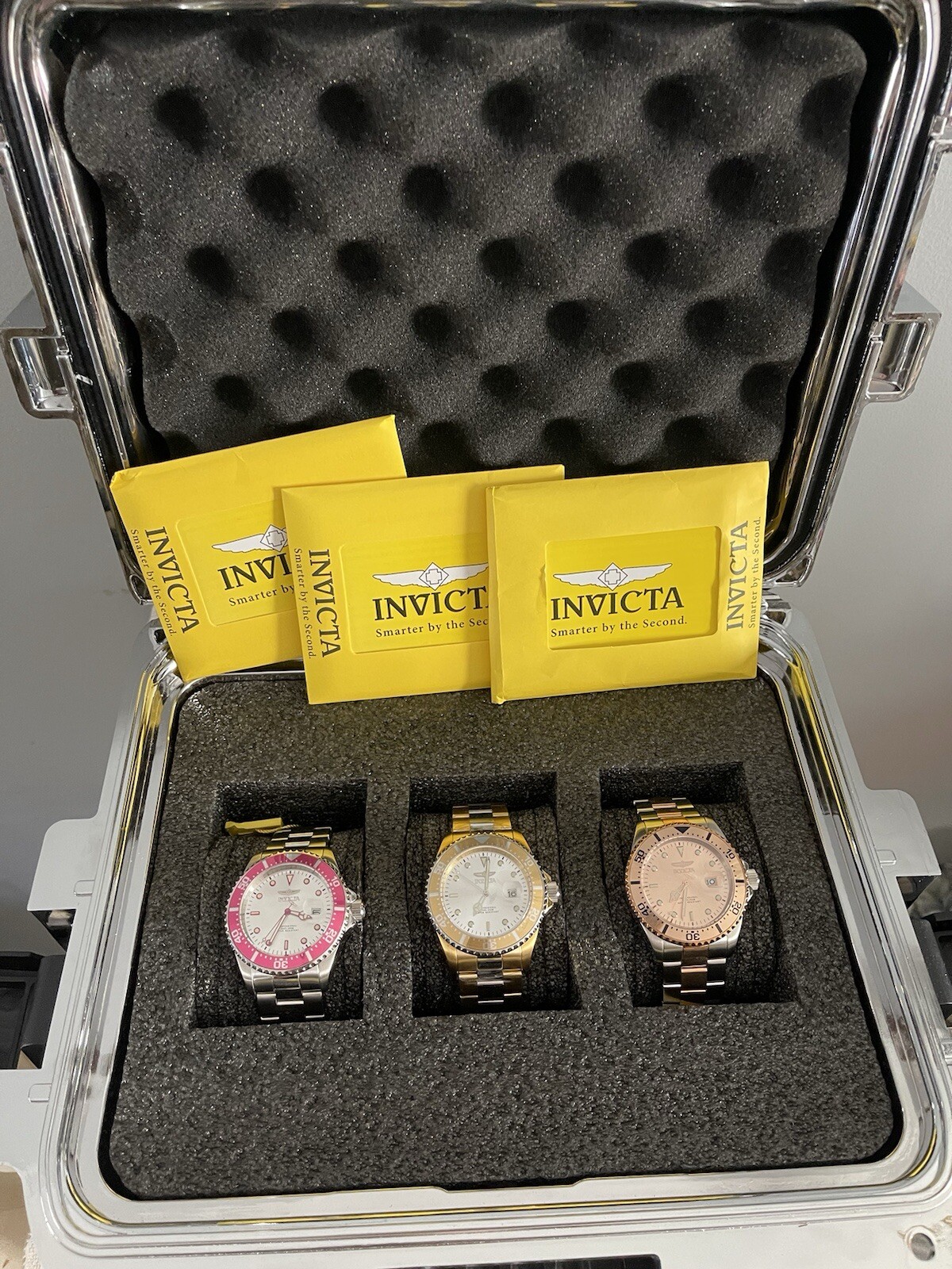 Invicta Pro diver Watch Bundle With Tags, Box And Warranty Cards