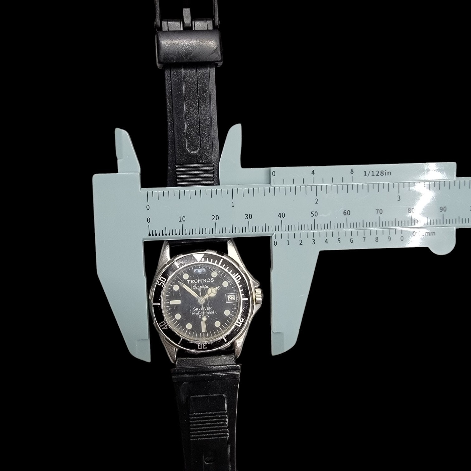 Technos Skydiver Professional 150m Quartz Watch Black Dial Vintage Womens Dive