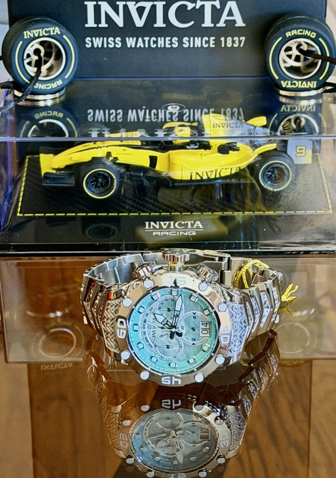 Invicta Subaqua Noma III Swiss Ronda 8040.N Caliber W/Mother of Pearl 48.5mm