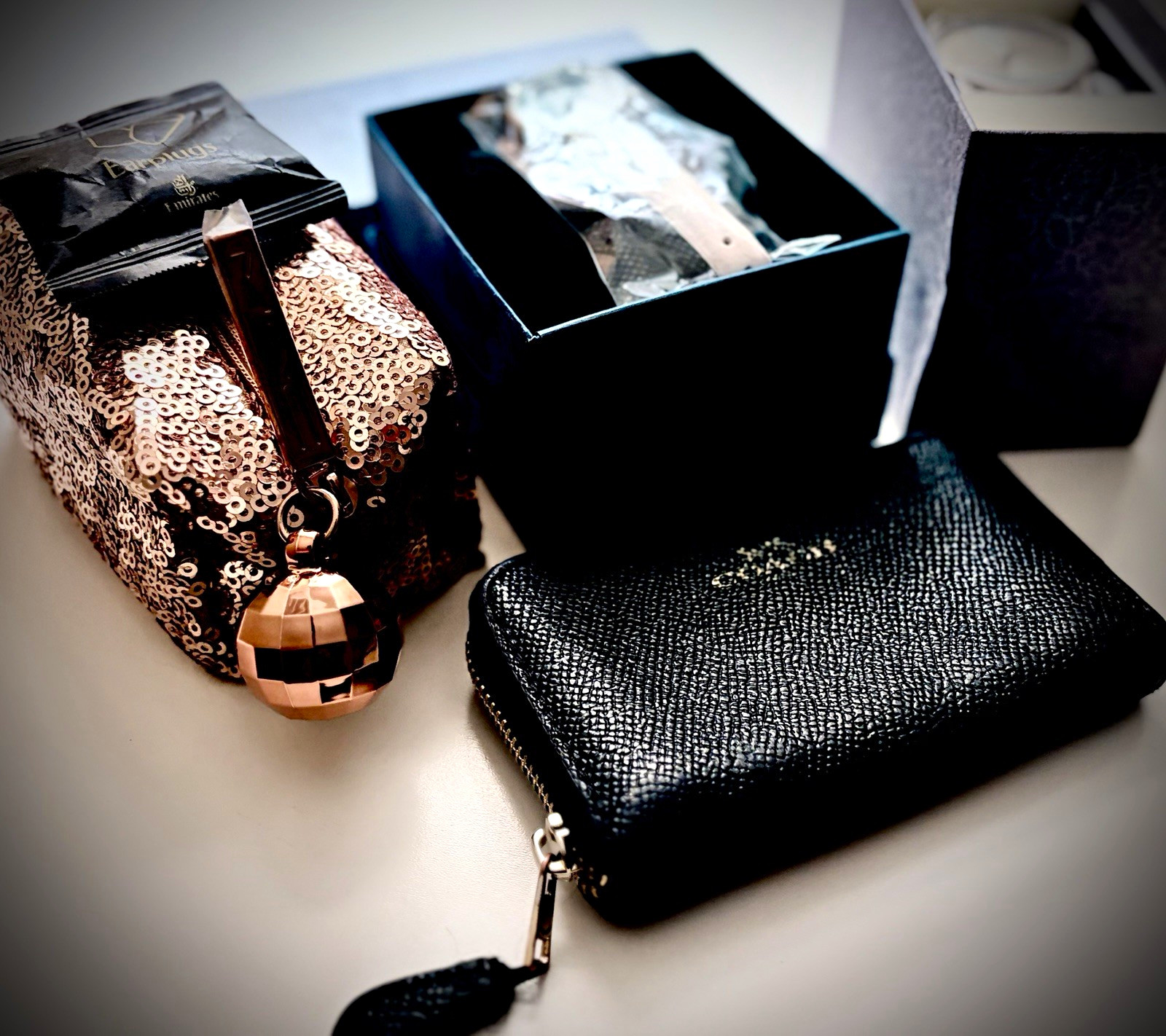 COACH • 2 STRADA Cuff Watch’s• •EMIRATES TRAVEL AIRPLUGS• MAC MAKE-UP Bag w/2 💄