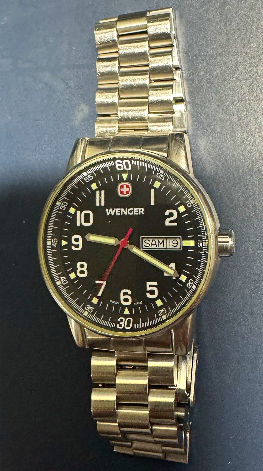 Wenger Swiss Army Quartz 200m Black Dial Day/Date SS Bracelet 43mm case