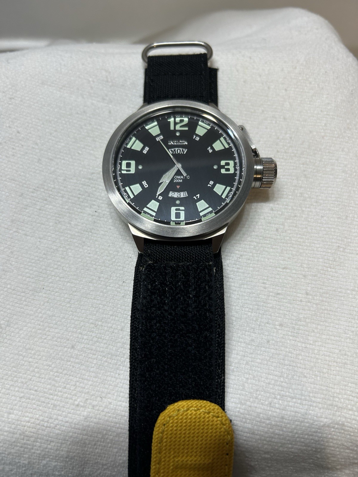 Invicta Men’s Model 2641 Automatic Divers 200M Black W/green Dial WORKS