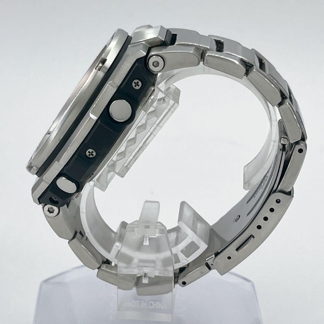 Slightly Damaged but in Good Condition G-Shock GST W110D Tough Solar Men’s wrist