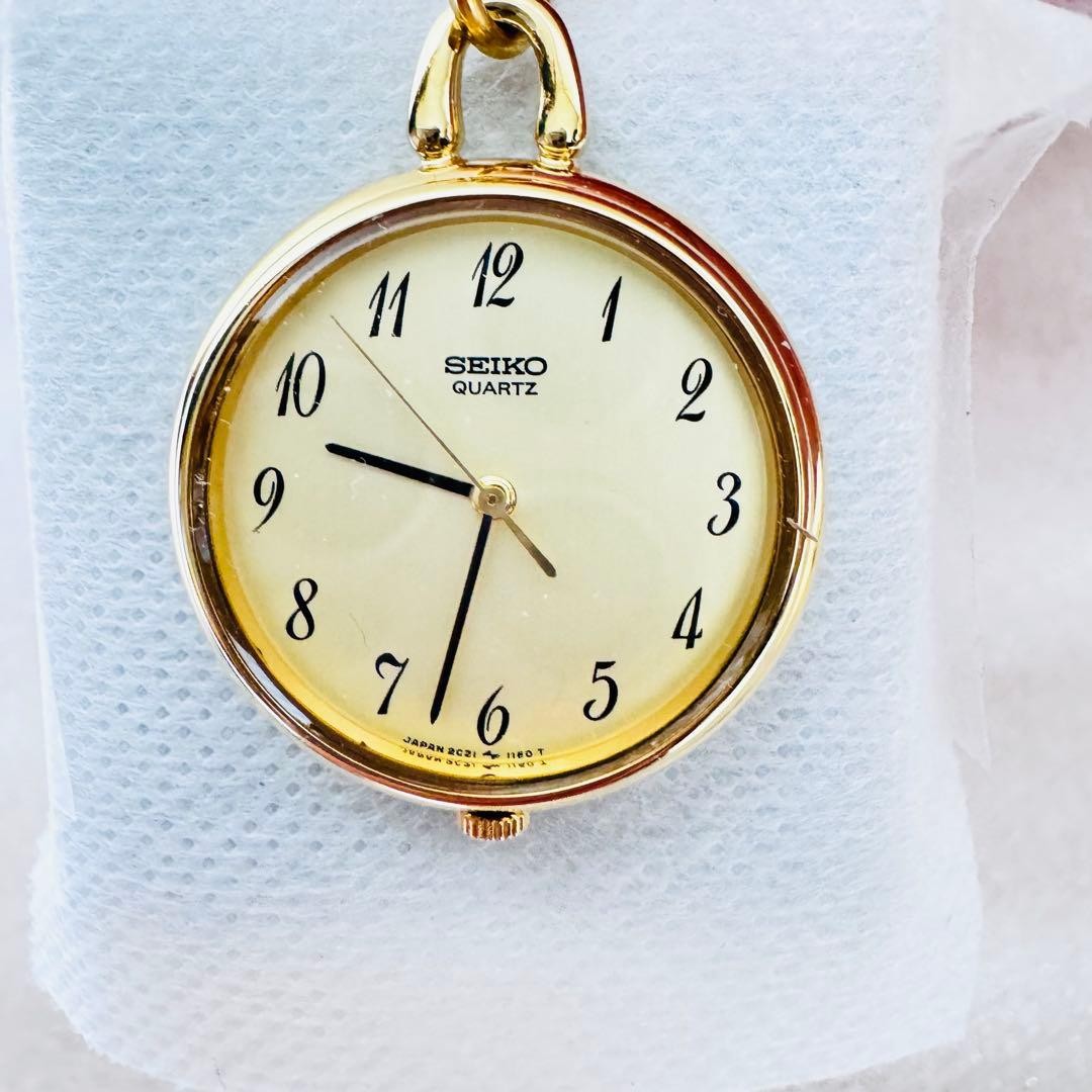 Excellent condition SEIKO pocket watch, gold, quartz, 2.5cm, retro style, batter